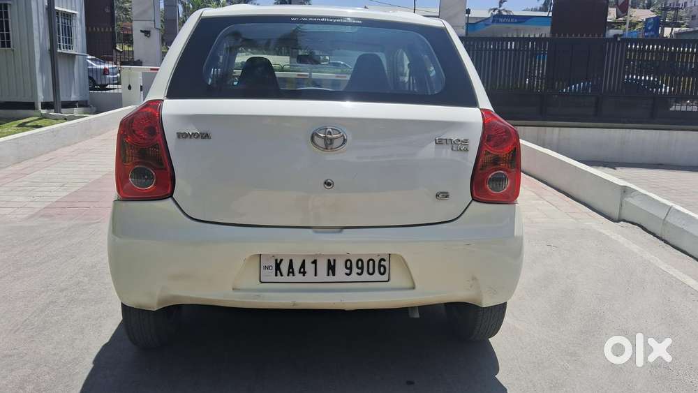 Toyota Etios Liva 2011-2012 G, 2011, Petrol