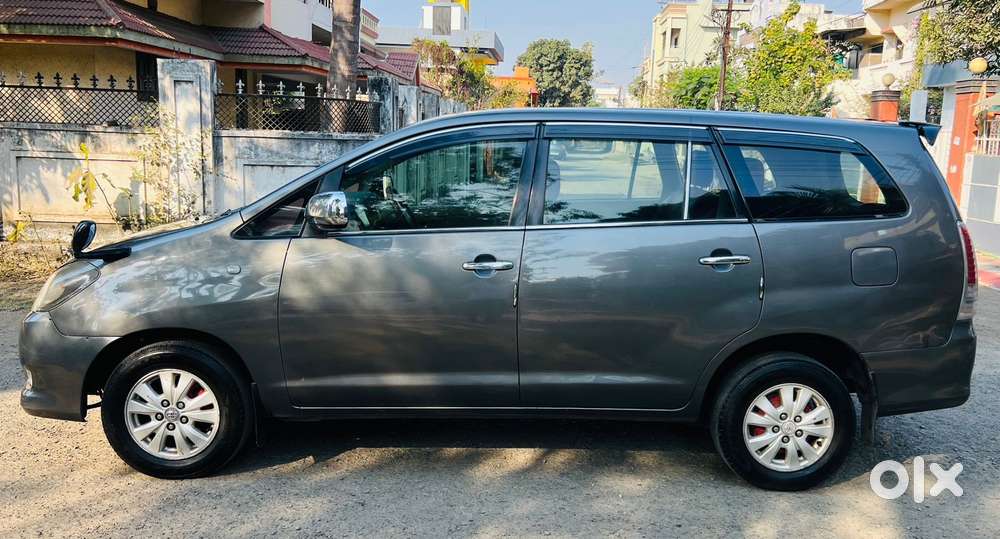 Toyota Innova 2.0 V, 2011, Diesel