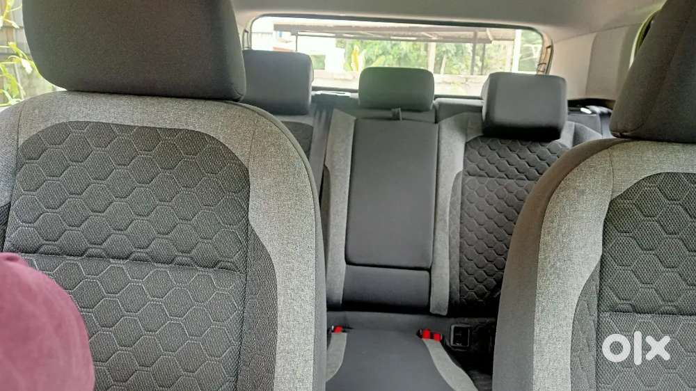 Skoda Kylaq Signature Plus Petrol Automatic 2025