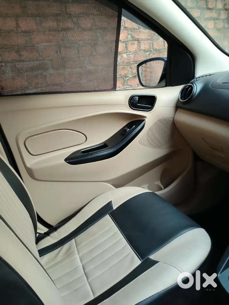 Ford Aspire Titanium Blu 2016