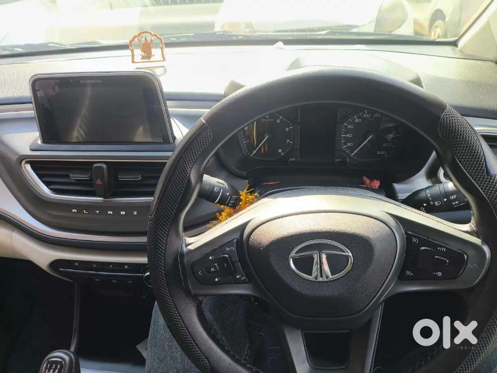 Tata Altroz 2023 Petrol 12600 Km Driven