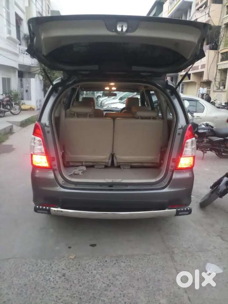 Toyota Innova 2014 Diesel 500000 Km Driven