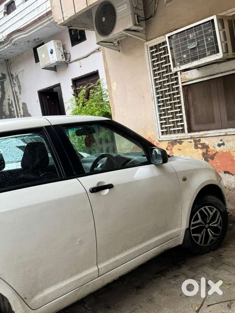 Maruti Suzuki Swift Petrol 2011