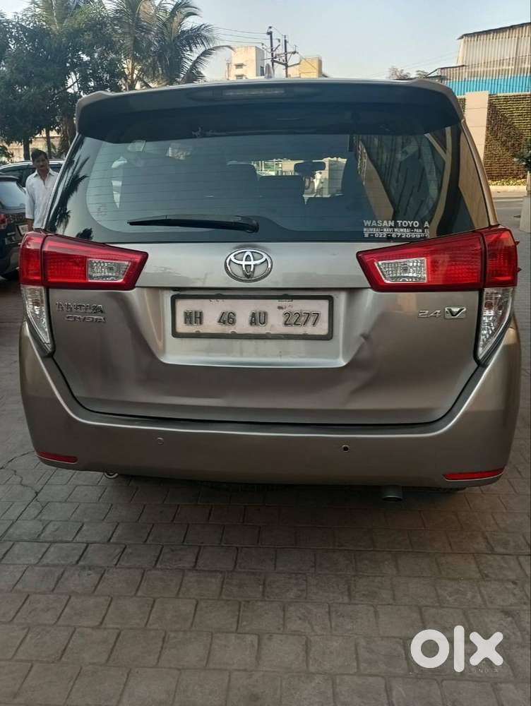 Toyota Innova Crysta 2.4 V Model  Diesel  2.86 Lakh Km  Well Main