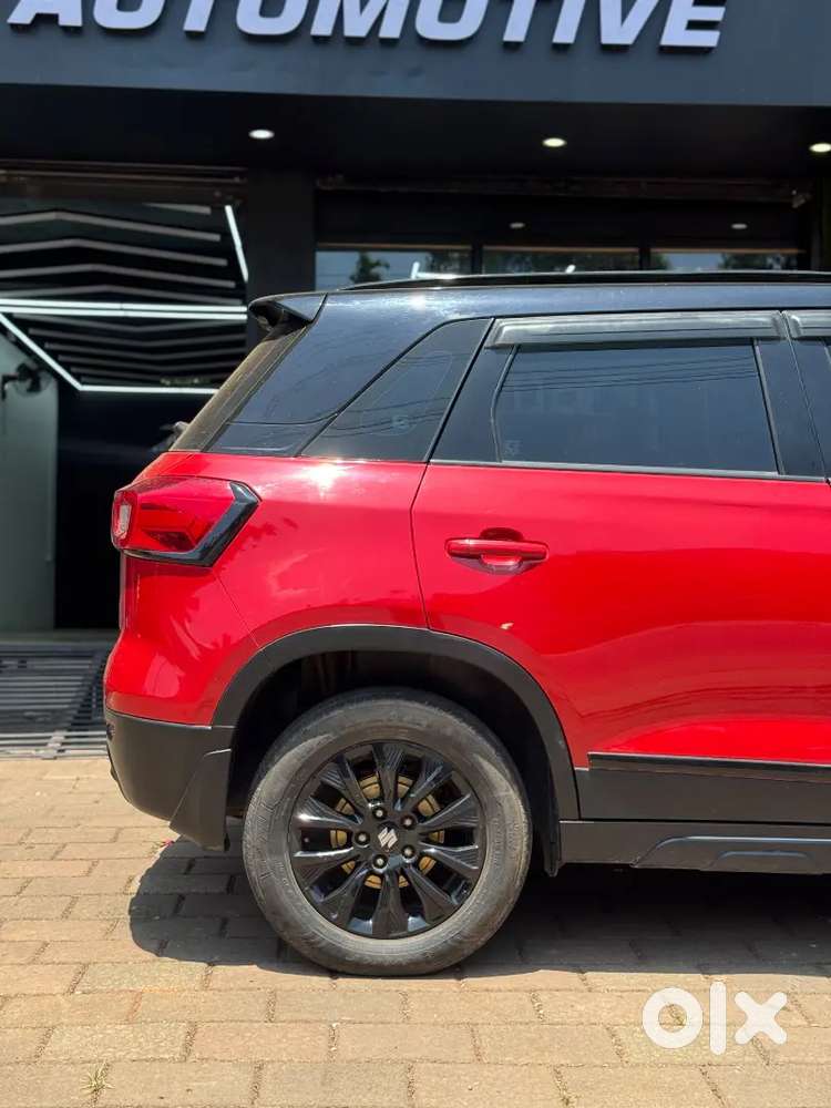2021 Maruti Suzuki Brezza Zxi Plus Dual Tone (petrol Manual) | Top End