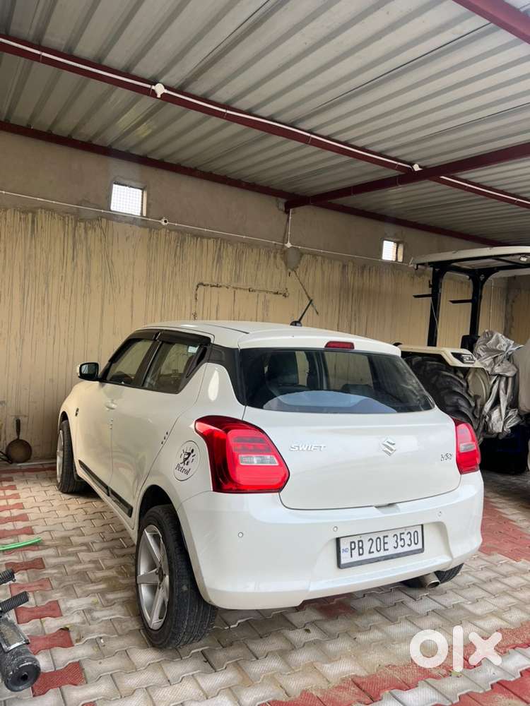 2024 Maruti Swift Vxi Petrol | 27,000 Km | Alloy Wheels |