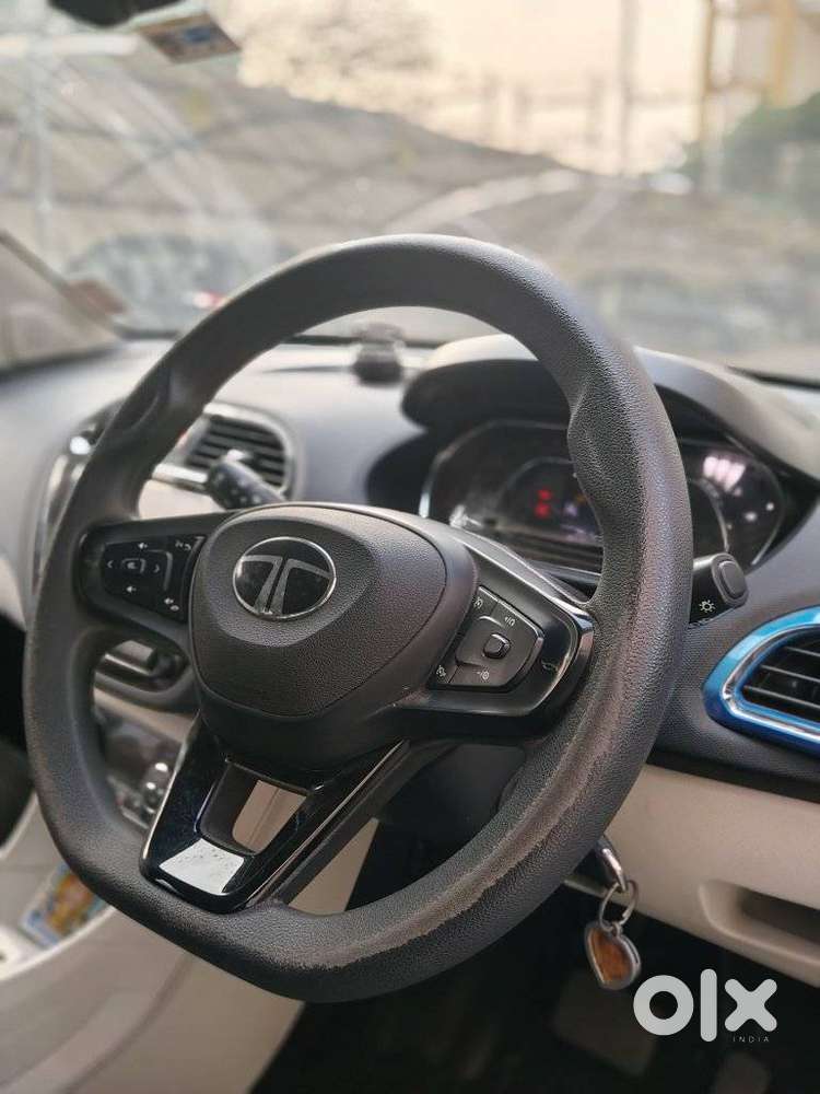 Tata Tiago 1.2 Revotron Xza Plus Amt, 2024, Petrol