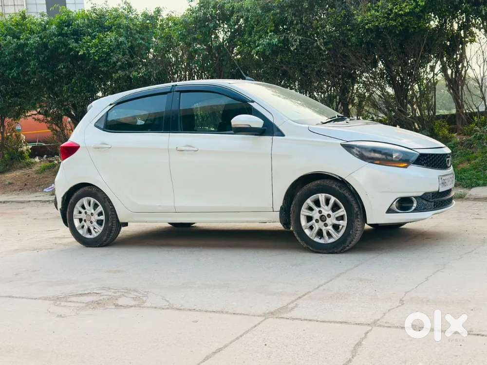 Tata Tiago Xza, 2018, Petrol