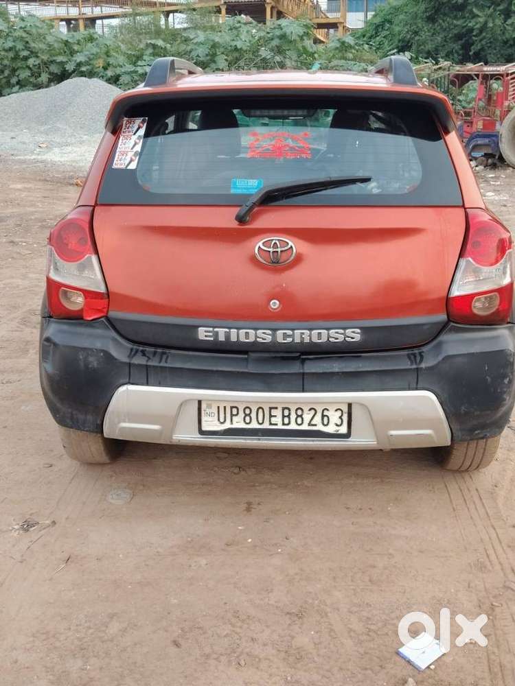 Toyota Etios Cross 1.2 Limited Edition, 2017, Petrol