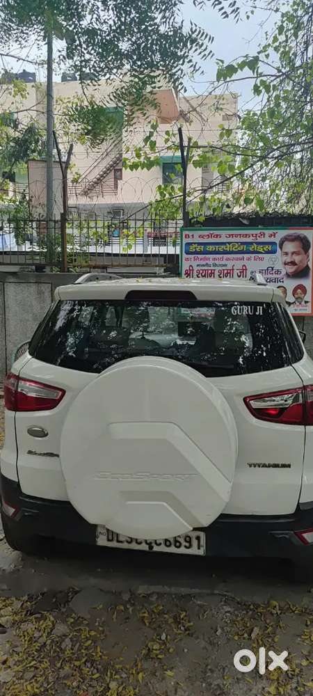 Ford Escort 2015 Petrol 65000 Km Driven