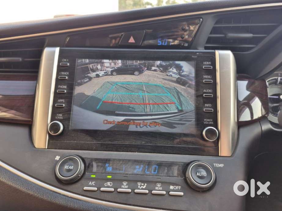 Toyota Innova Crysta