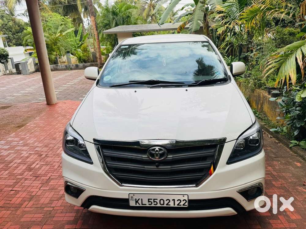 Toyota Innova 2014 Diesel Manual-original Kerala Vehicle