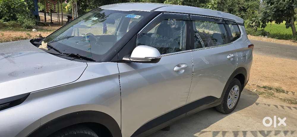 Kia Carens 1.5 Premium 2024