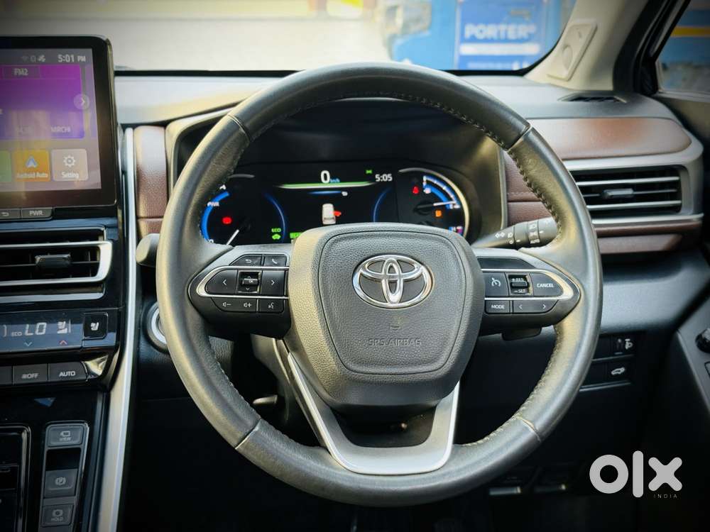 Toyota Innova Hycross 2.0 Zx Hybrid 7 Str, 2023, Electric