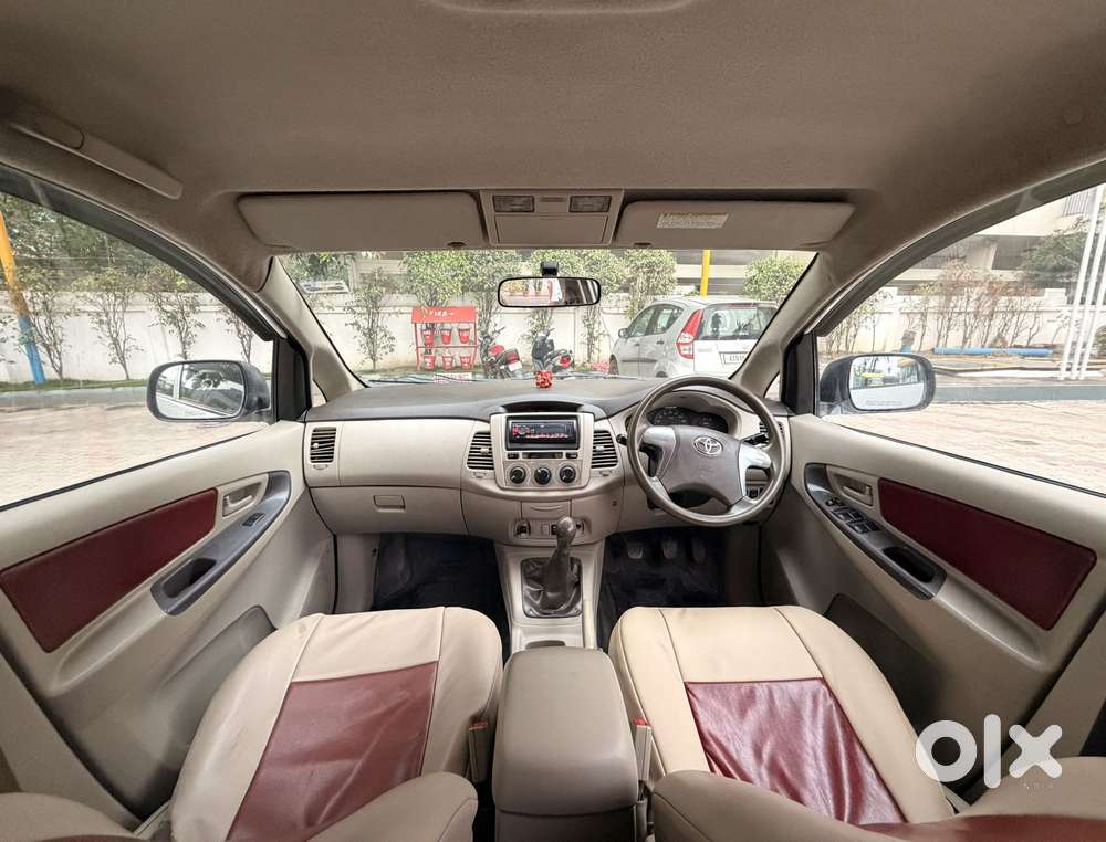 Toyota Innova 2.5 G (diesel) 8 Seater, 2014, Diesel