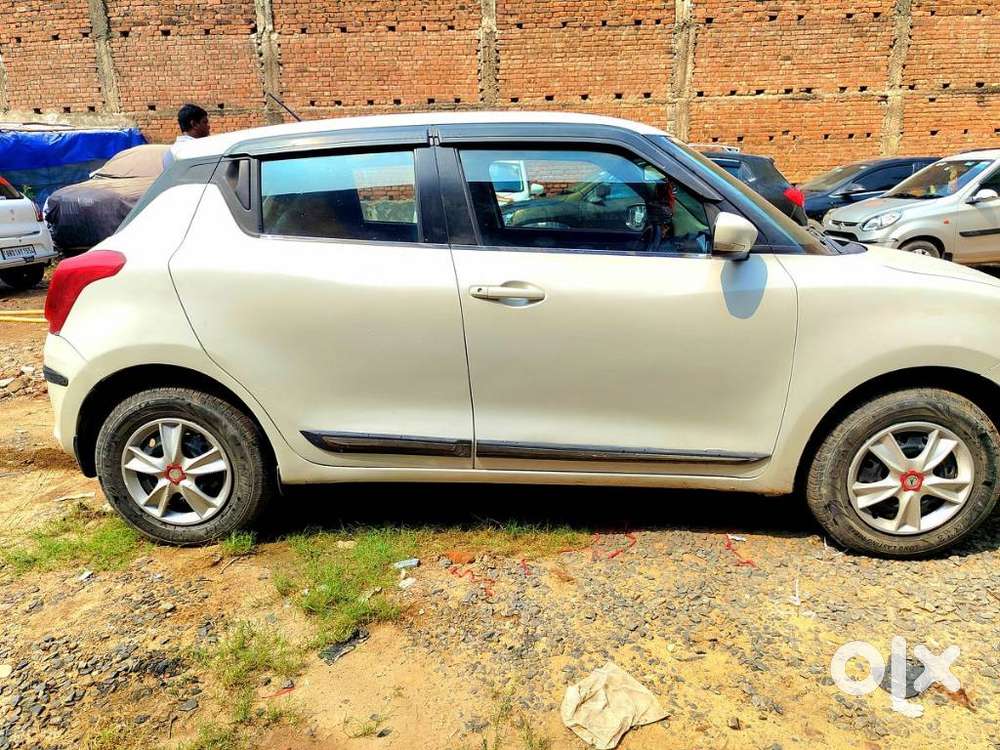 Maruti Suzuki Swift Vxi + Manual, 2018, Petrol