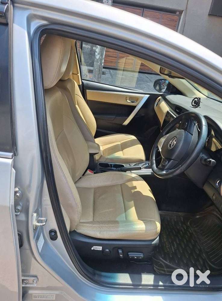 Toyota Corolla Altis 2013-2017 Vl At, 2017, Petrol