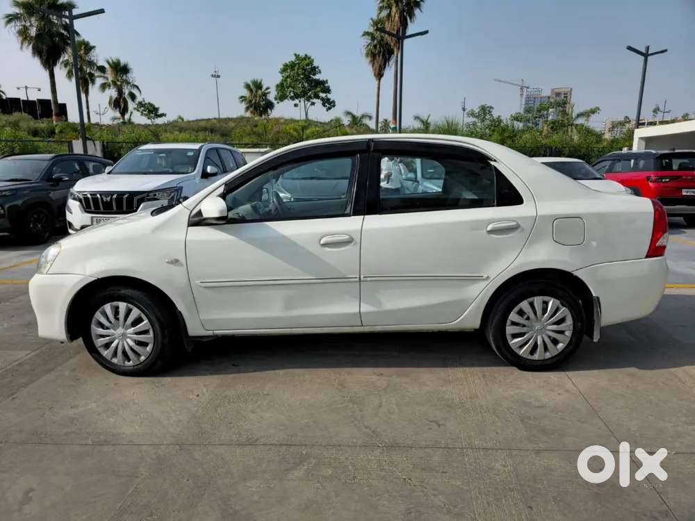 Toyota Etios 2013 Diesel 238000 Km Driven