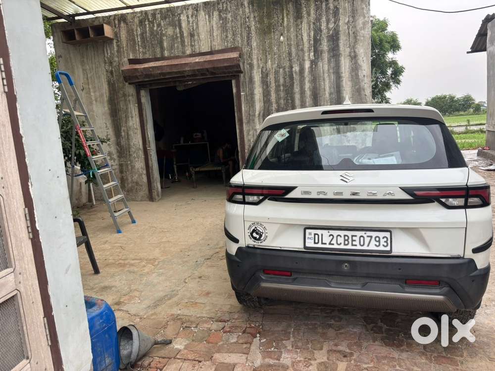 Maruti Suzuki Brezza Vxi 2023