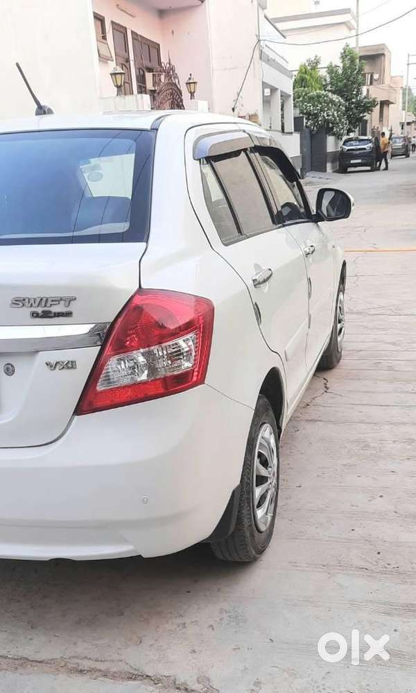Maruti Suzuki Swift Dzire Vxi Regal Limited Edition Mt, 2012, Petrol