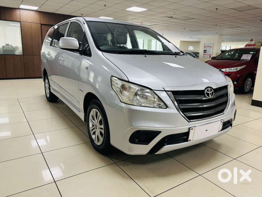 Toyota Innova 2.5 G (diesel) 8 Seater Bs Iv, 2014, Diesel