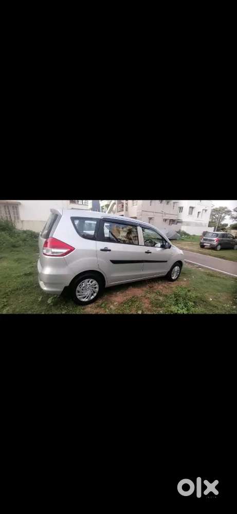 Maruti Suzuki Ertiga 2012 Petro Novemberl 124000 Km Driven