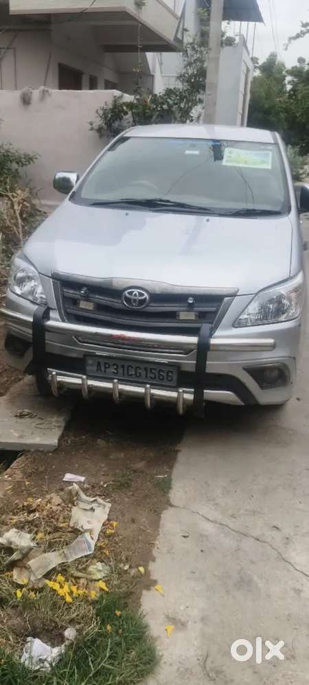 Toyota Innova 2013 Diesel 180000 Km Driven
