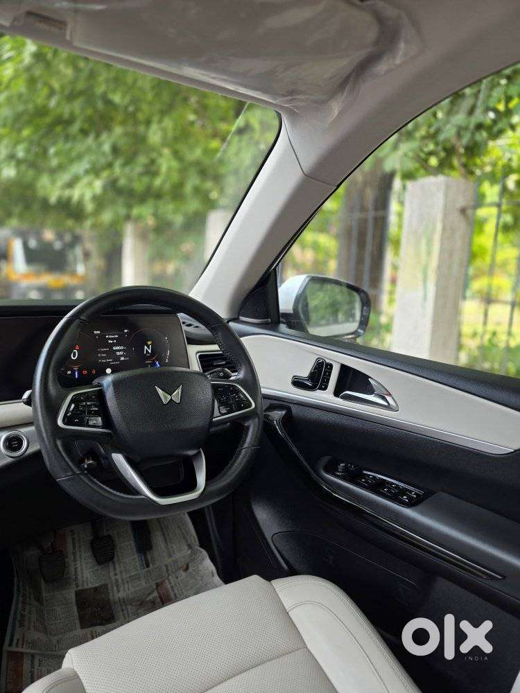Mahindra Xuv700 Ax7 Luxury Pack Awd, 2023, Diesel