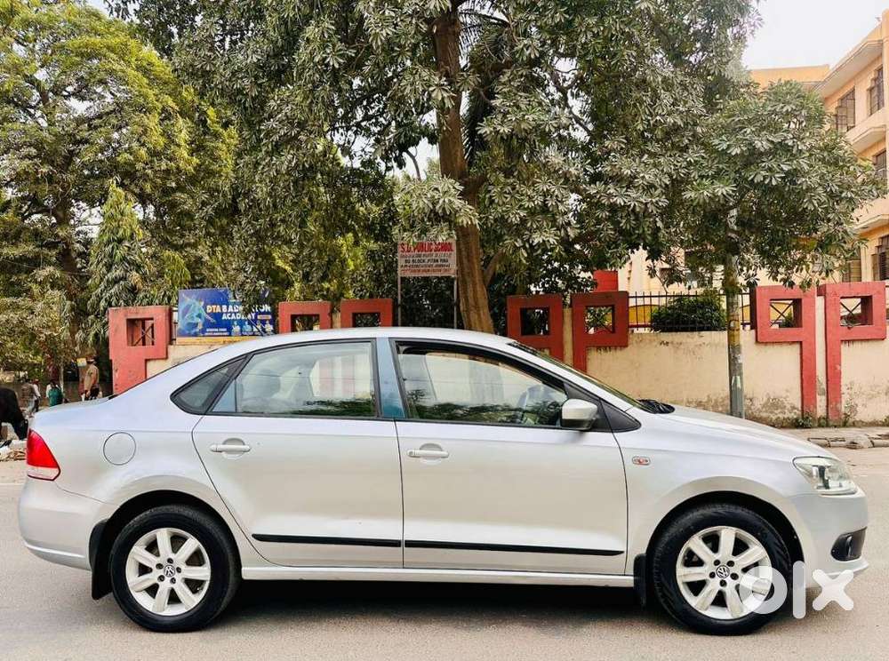 Volkswagen Vento 2010-2013 Petrol Highline, 2011, Petrol