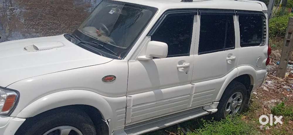 Mahindra Scorpio Classic 2006 Diesel 130000 Km Driven