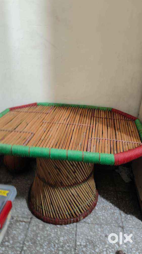 Garden Table & sitter for sale