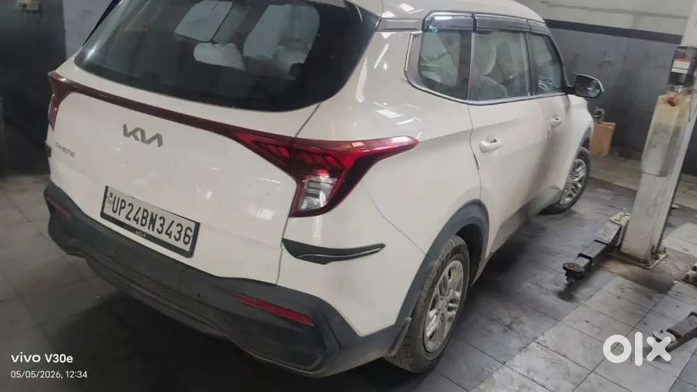Kia Carens G 1.5 2025 Manual Cng 12000 Km