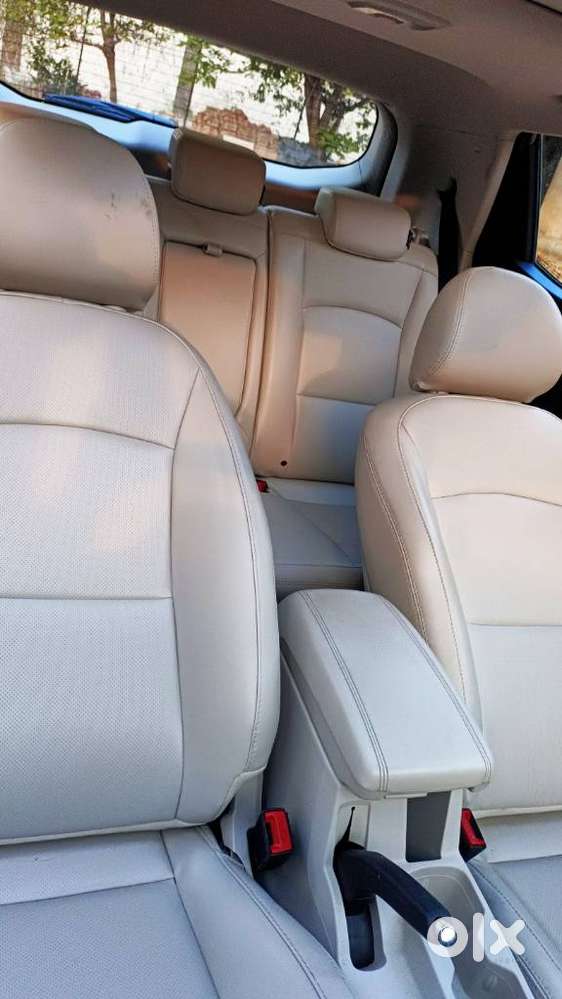 Mahindra Xuv300 W8, 2022, Petrol