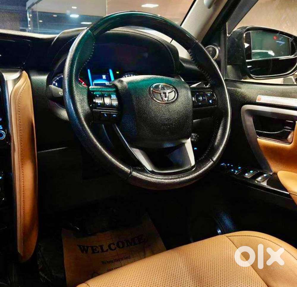Toyota Fortuner 4x2 Diesel At  2023  ₹2l Accessories & Michelin Tyre
