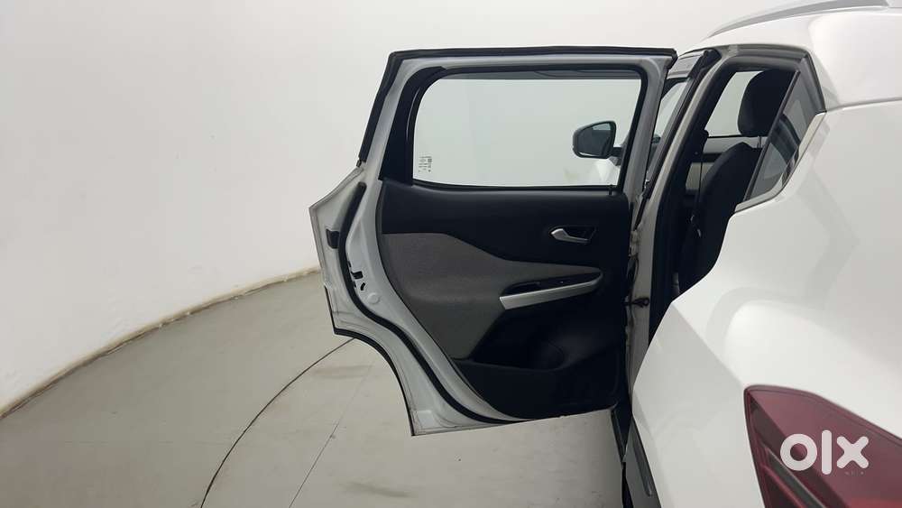 Nissan Magnite 1.0 Xv, 2021, Petrol