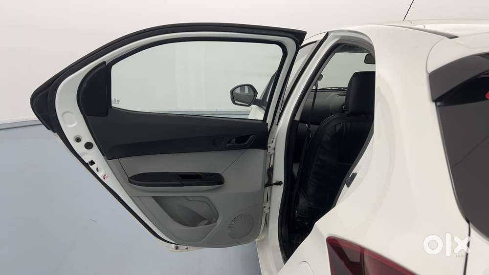 Tata Tiago 1.2 Revotron Xt Option, 2022, Petrol