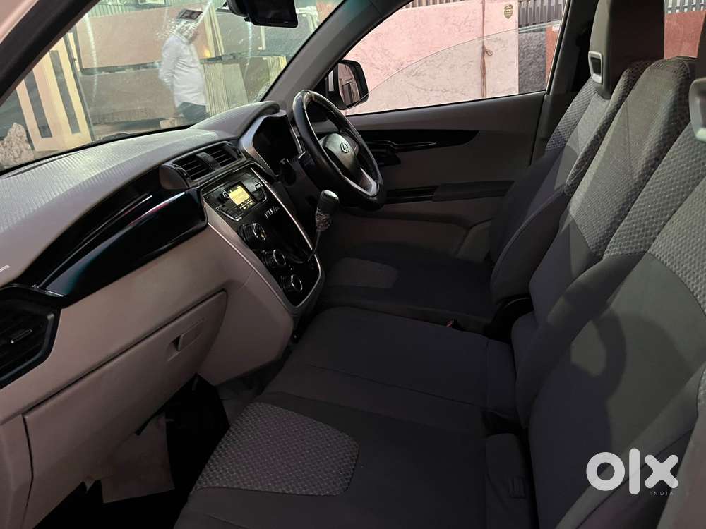Mahindra Kuv 100 Mfalcon D75 K8, 2017, Diesel