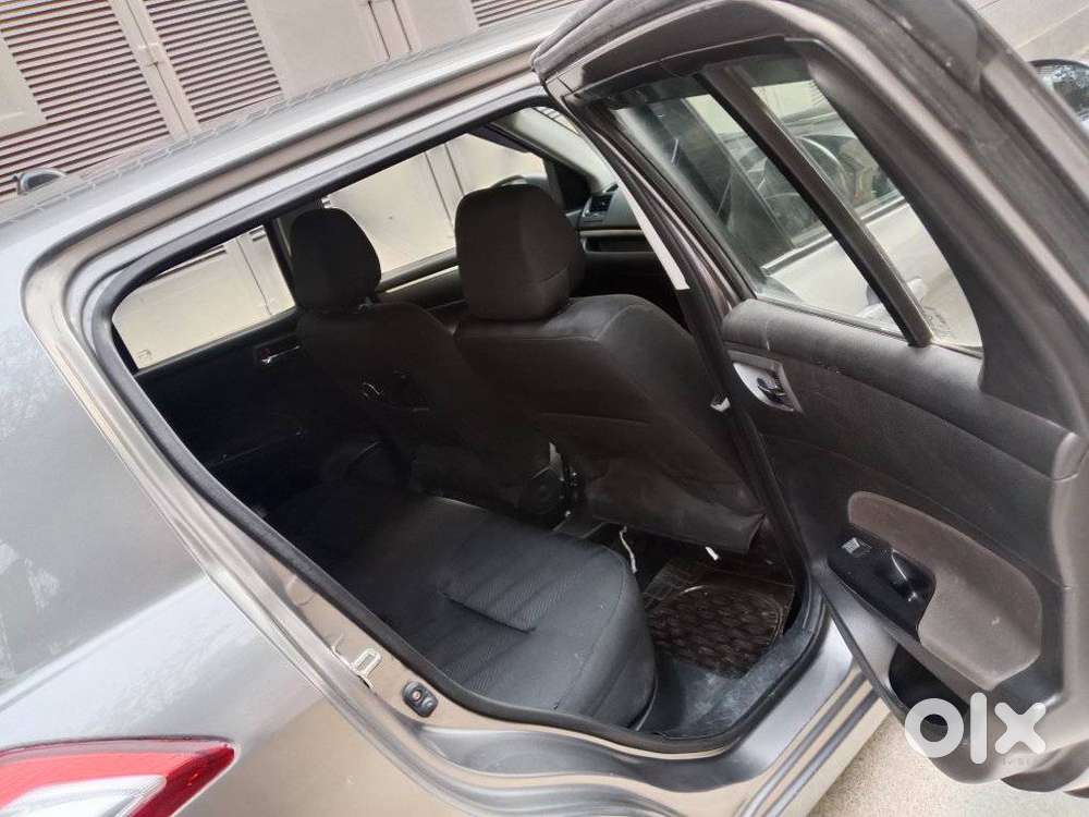 Maruti Suzuki Swift Vxi Abs Bsiv, 2012, Petrol