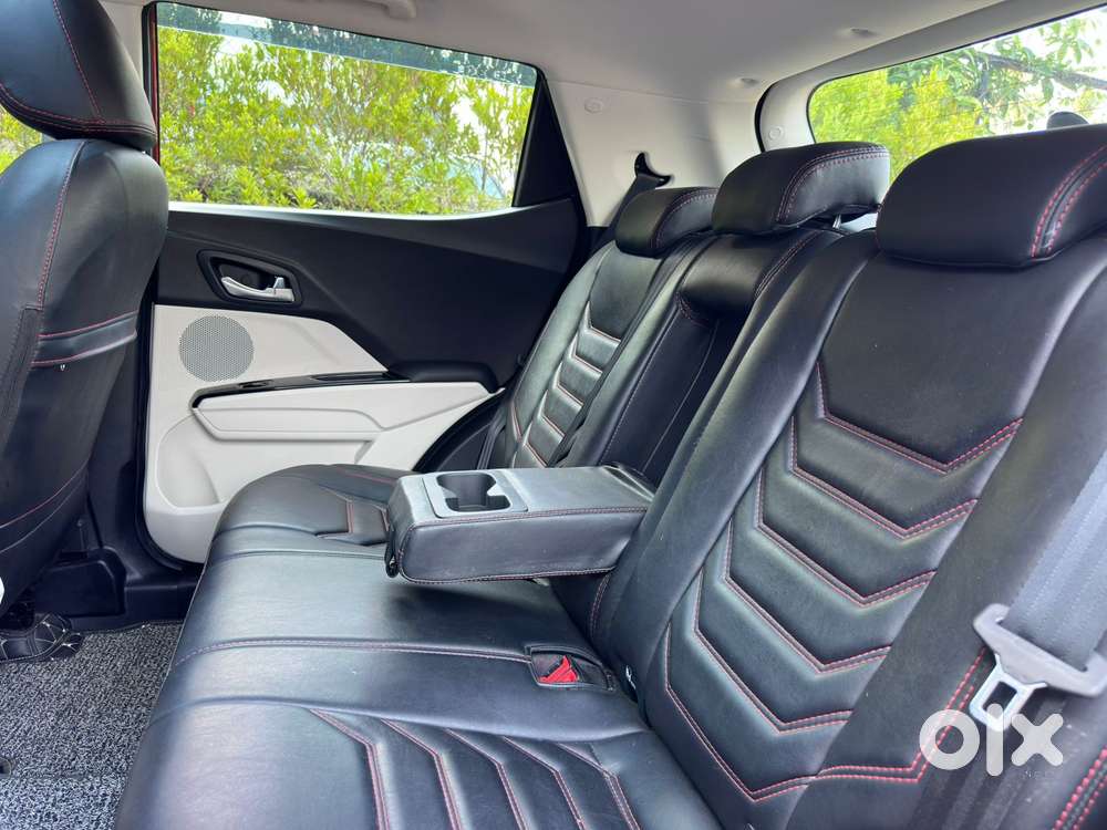 Mahindra Xuv 3xo Ax5l 1.2 Petrol At, 2024, Petrol