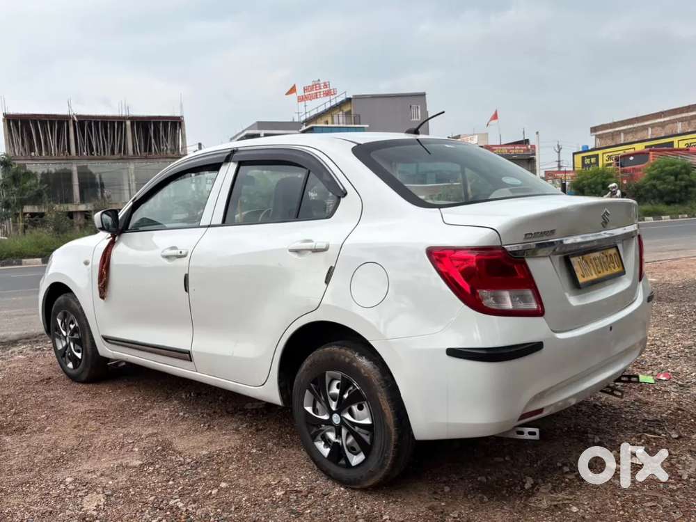 Maruti Suzuki Dzire 1.2 Lxi, 2022, Petrol