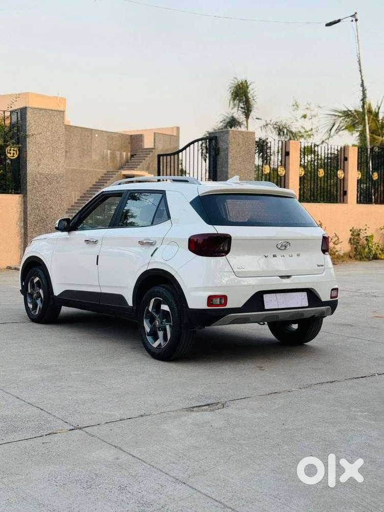 Hyundai Venue 1.0 Sx (o) Turbo Dct, 2020, Petrol