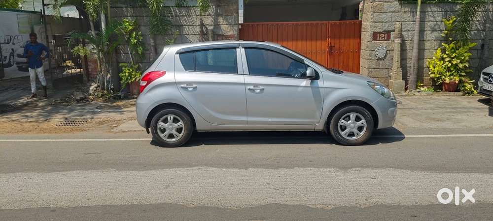 Hyundai I20 2010-2012 1.2 Asta Option With Sunroof, 2011, Petrol