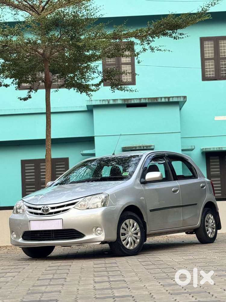 Toyota Etios Liva 2013-2014 G, 2013, Petrol