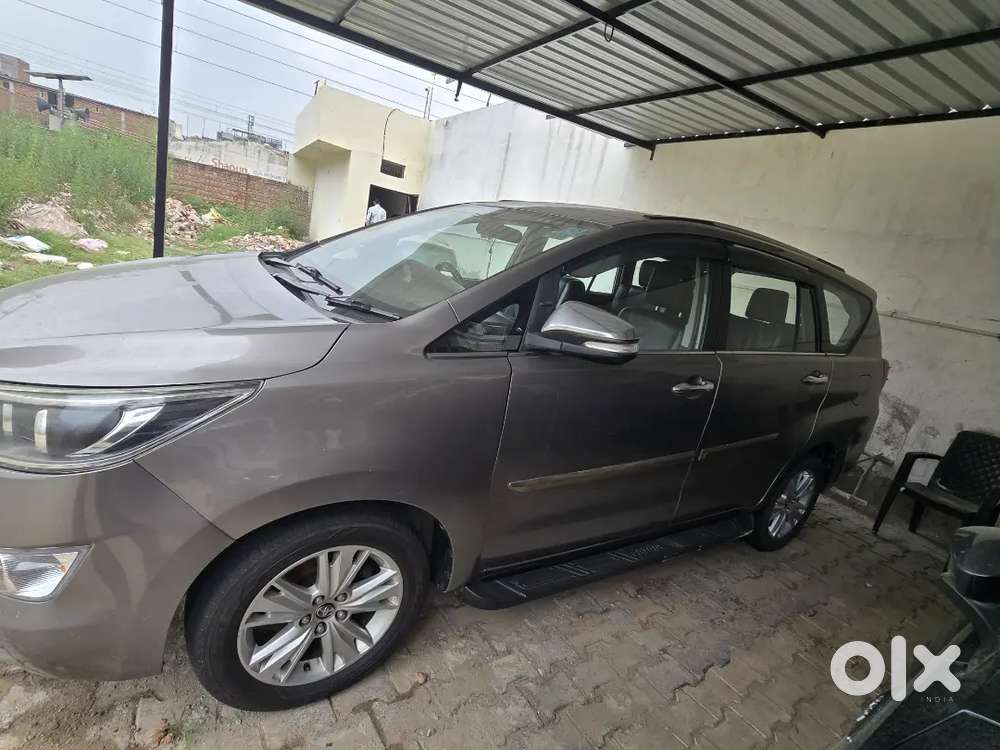 Toyota Innova Crysta 2016