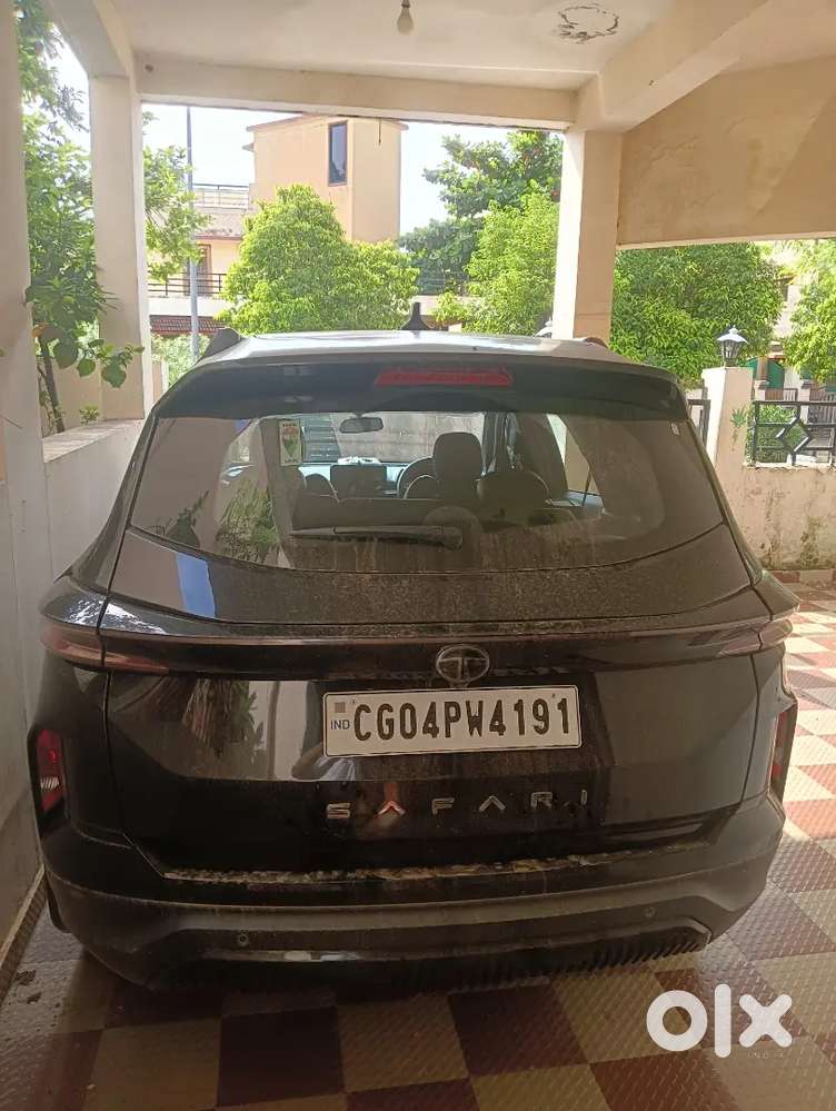 Tata Safari Dark 2024