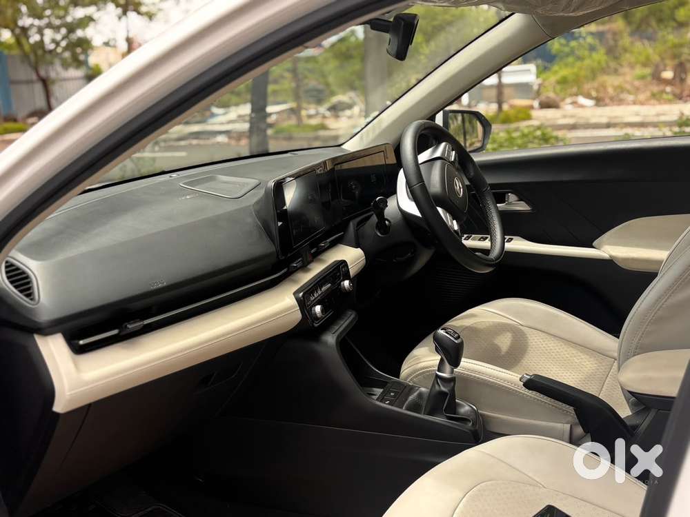 Hyundai Verna 1.5 Sx Petrol Mt, 2024, Petrol