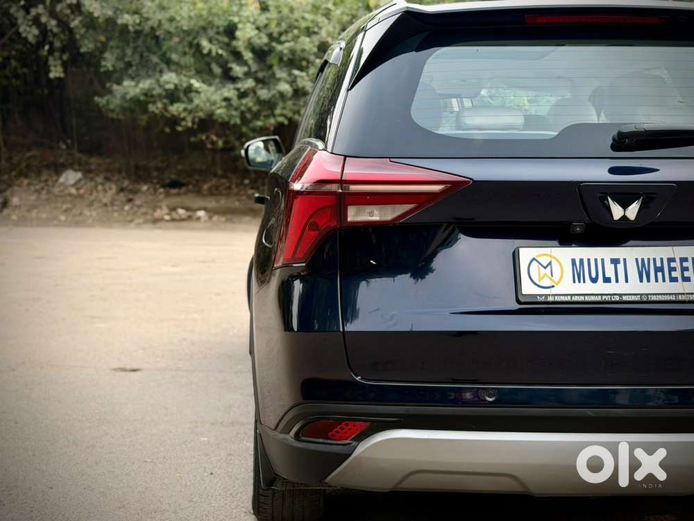 Mahindra Xuv700 2.0 Ax 7 Petrol At Str, 2022, Petrol