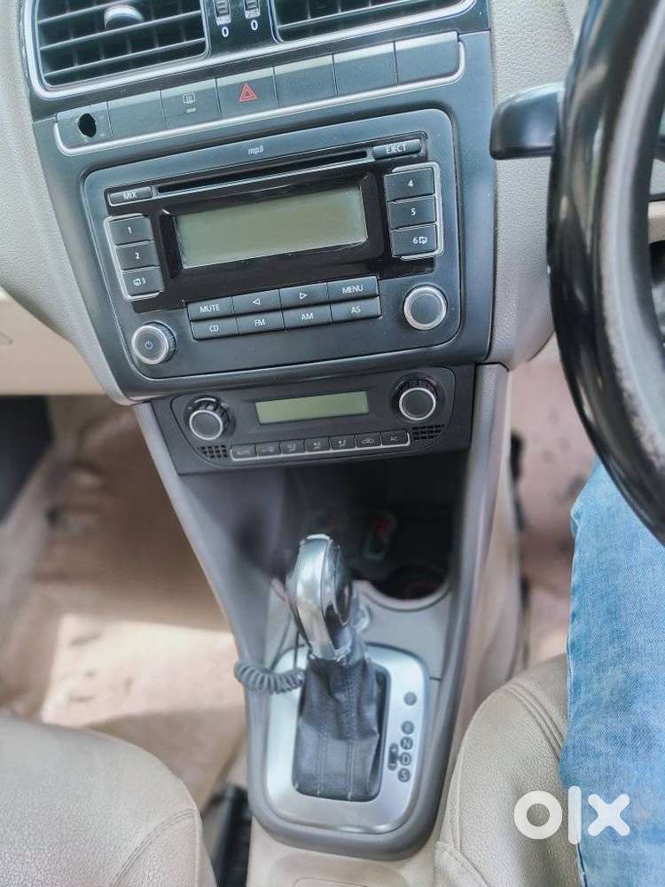 Volkswagen Vento Petrol Highline At, 2012, Petrol
