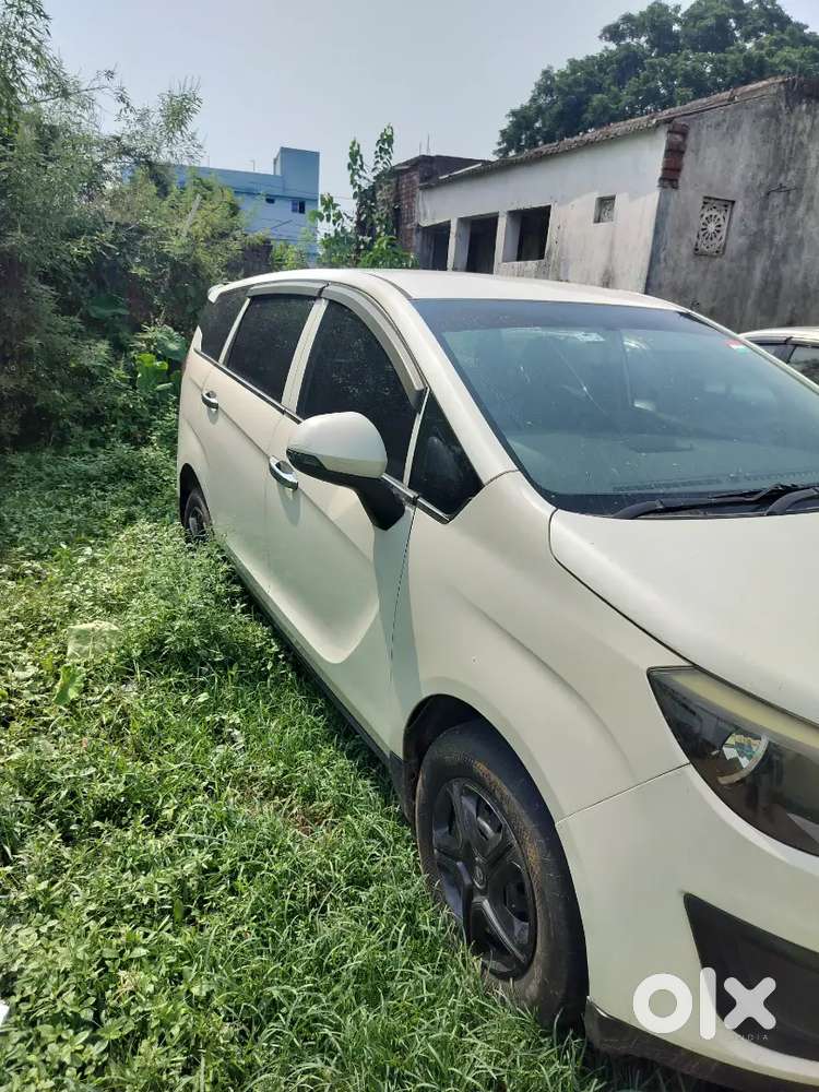 Mahindra Marazzo 2018 Diesel 128000 Km Driven