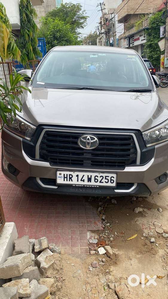 Toyota Innova Hycross 2025 Diesel 23450 Km Driven